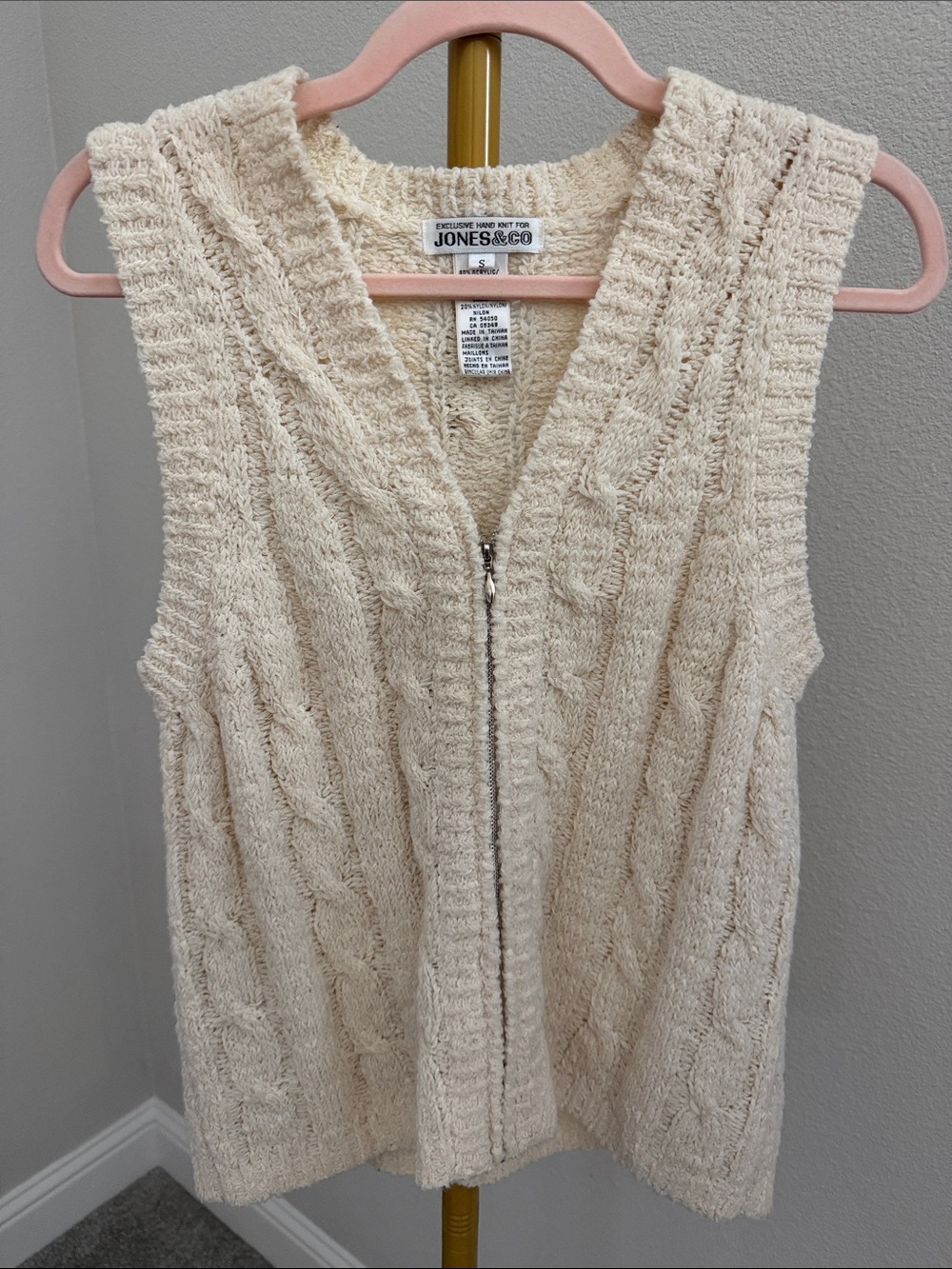 Vintage Jones & Co. Hand-Knit Cable Knit Zip Sweater Vest – Size Small